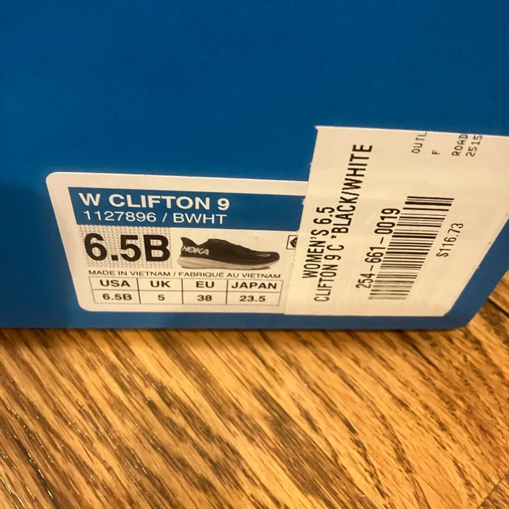 Hoka | Clifton 9 Black and White Running Shoes Size 6.5 - Picture 4 of 11